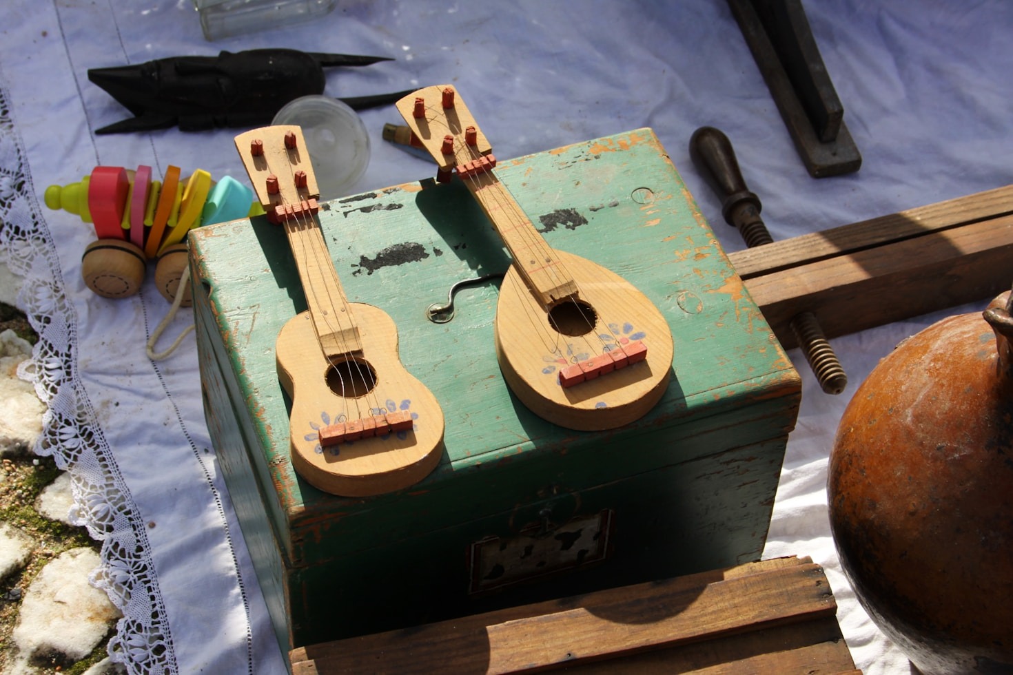 A Deep Dive into Ukulele Craftsmanship Techniques